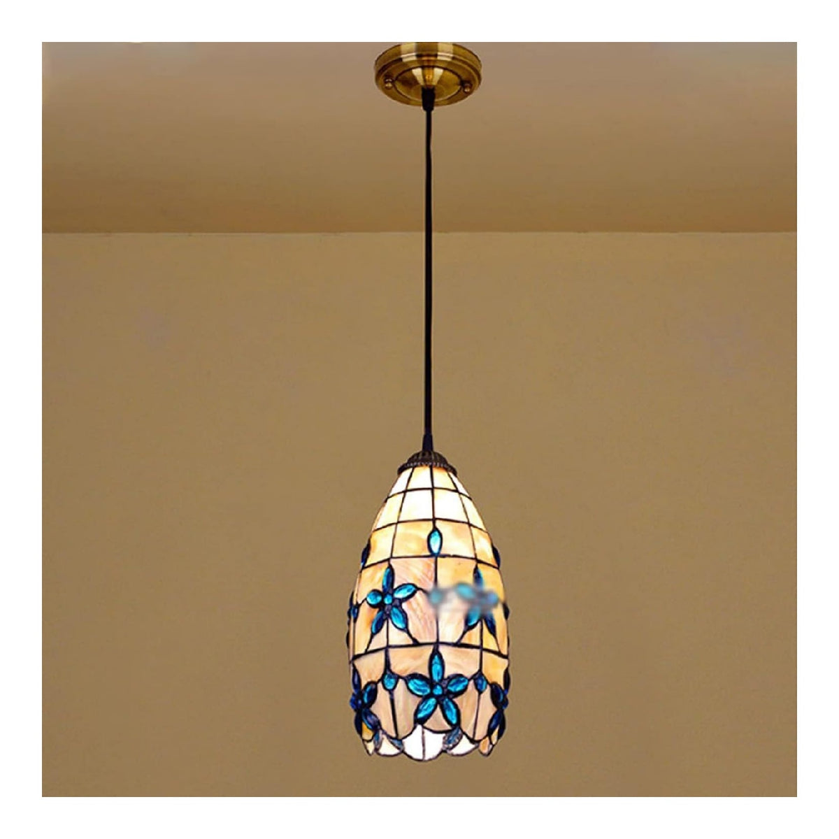 Lustre Ambre et Bronze a presence elegante et lumiere agreable
